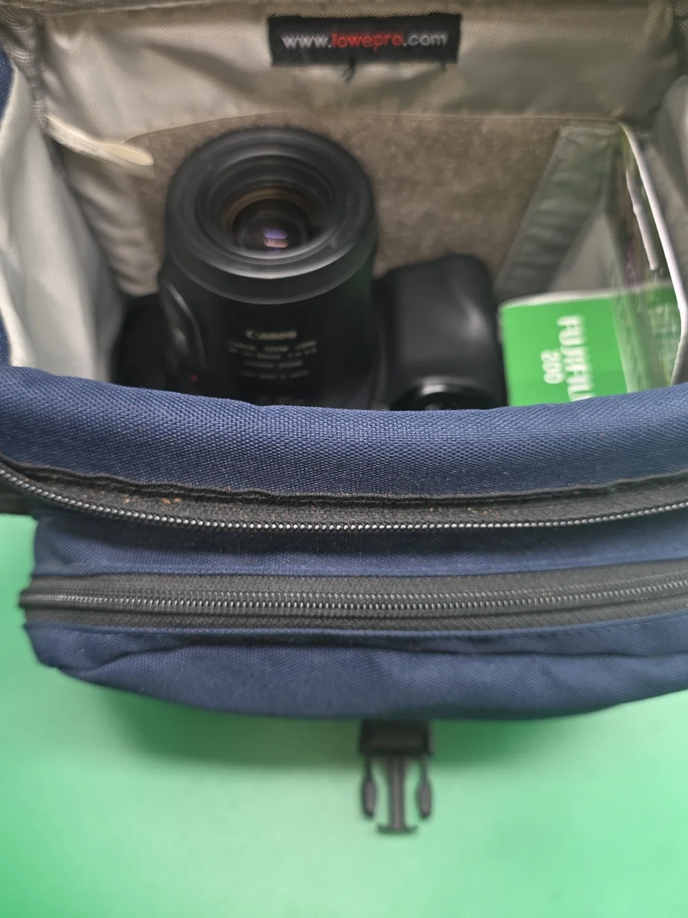 Vintage Canon EOS 700 35mm SLR Camera Bundle + Power Zoom Lens, Bag & Film!